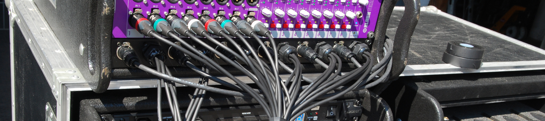 PATCHBAY WITH STAGEBOX